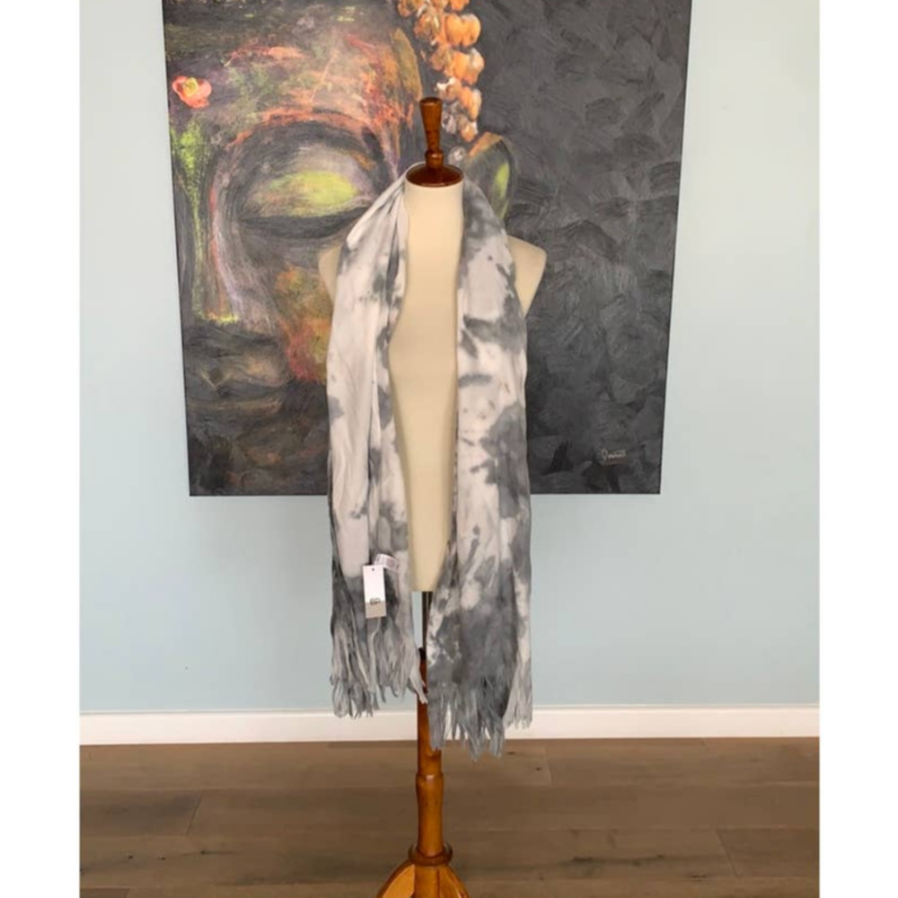 NWT Nordstrom BP Gray and White Tie Dye Scarf One Size OS cute casual chic - Picture 2 of 3